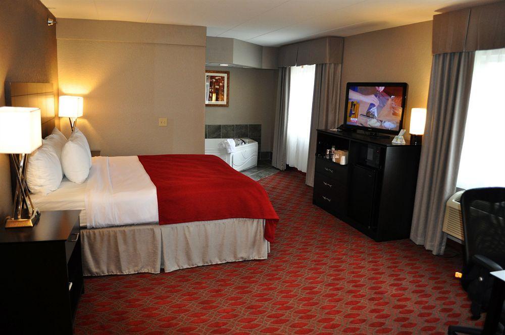 Americinn Brooklyn Center