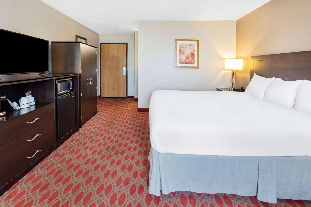 Hotel Americinn Brooklyn Center